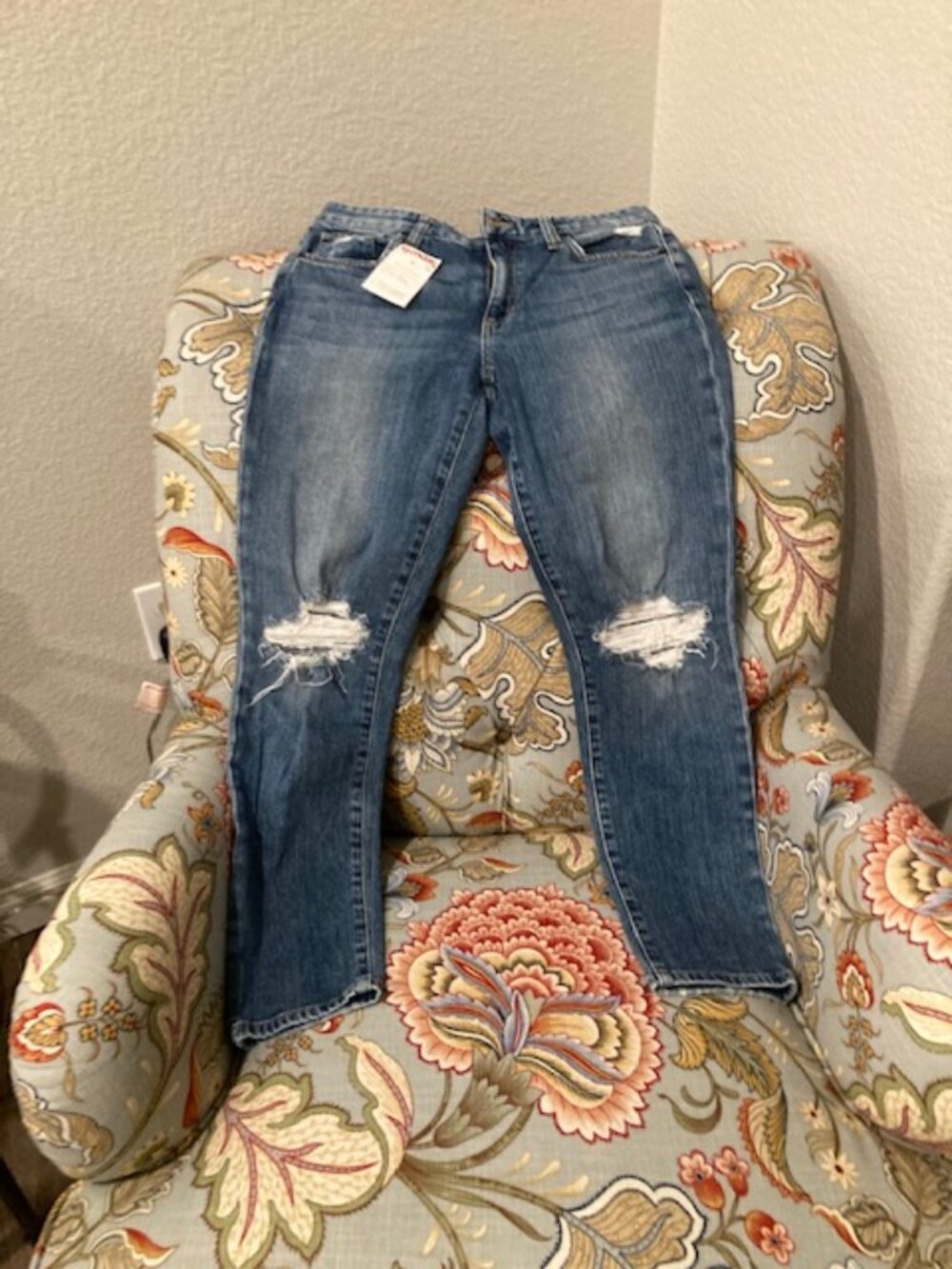 Joe's Jeans distressed straight leg